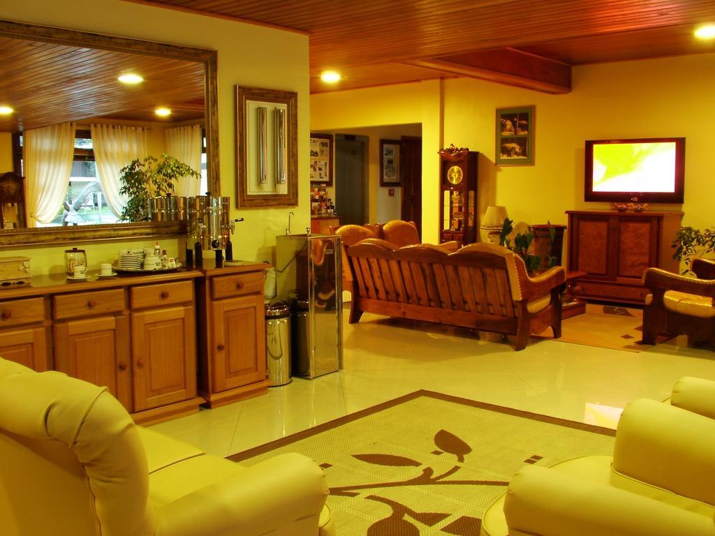 Hotel Sky Грамаду Екстериор снимка