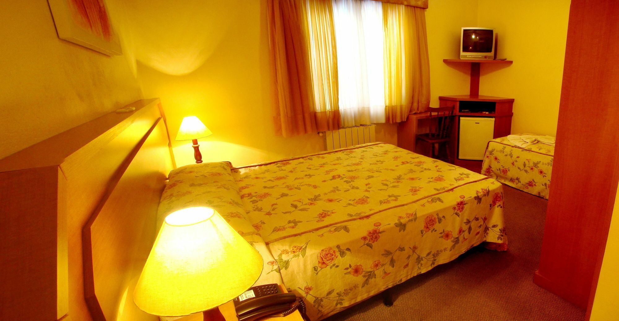 Hotel Sky Грамаду Екстериор снимка
