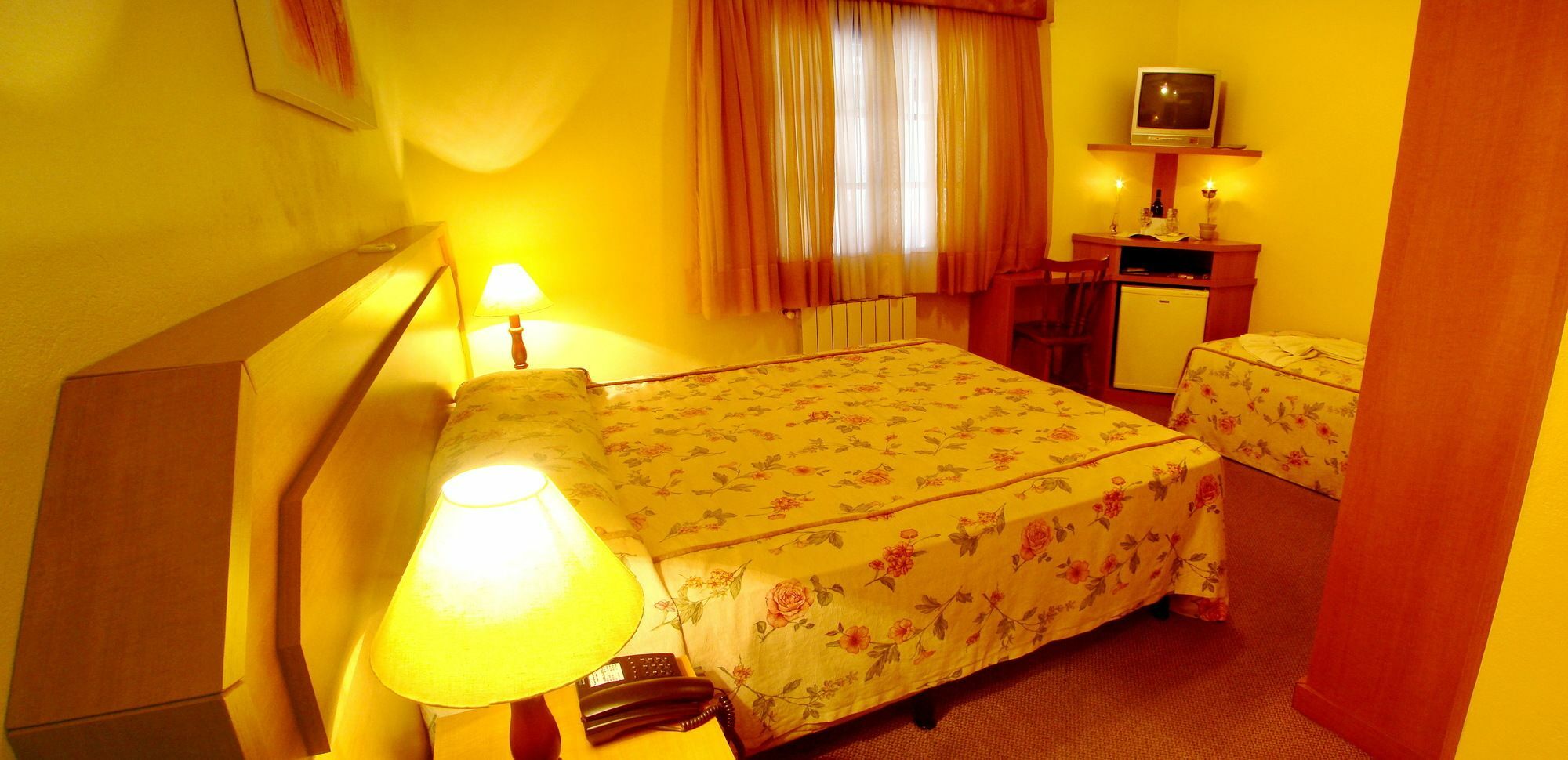Hotel Sky Грамаду Екстериор снимка