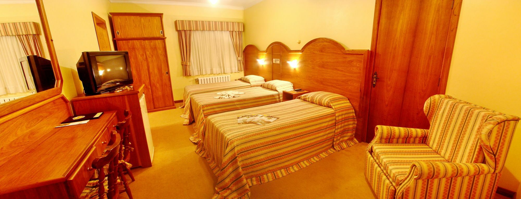 Hotel Sky Грамаду Екстериор снимка